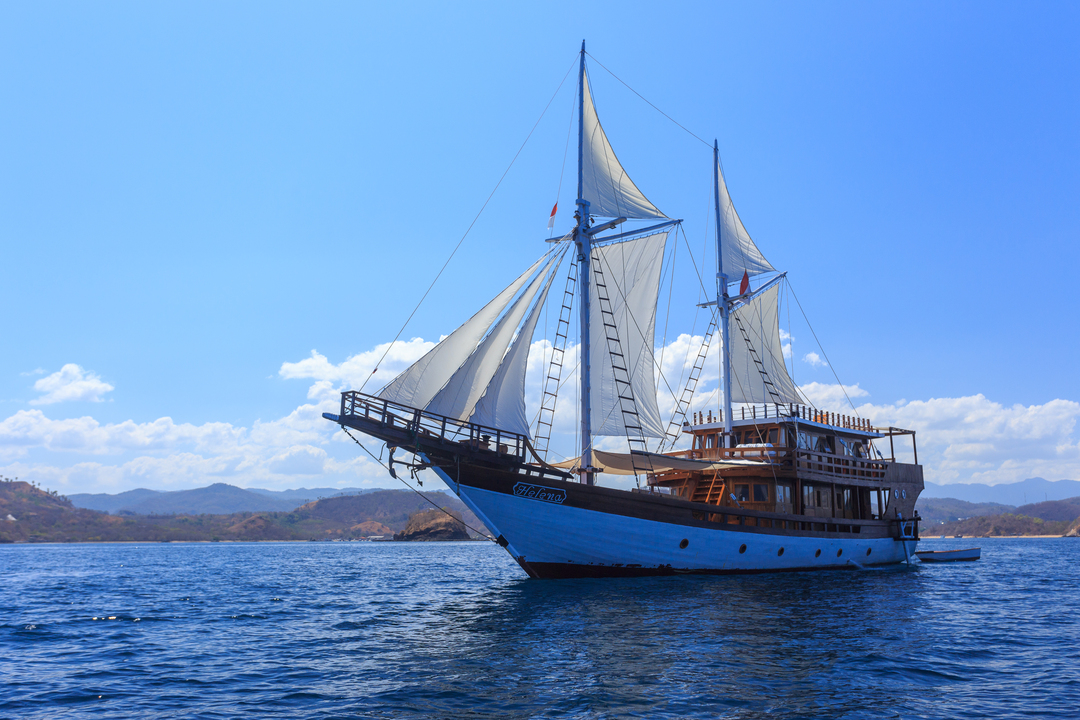 Komodo Private by Helena Deluxe Phinisi - Komodo Boat Charter